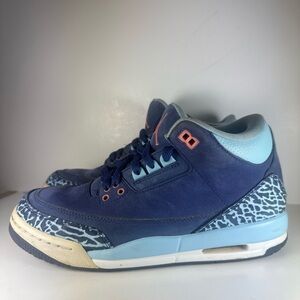 Air Jordan 3 Retro Purple Dust Size 6Y Sneakers